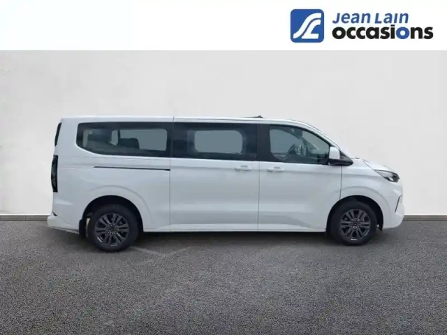 Ford Tourneo custom 320 l2h1 2.0 ecoblue 150 ch — photo 4