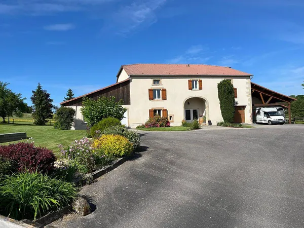 Propriété agricole 2 pièces 227 m²