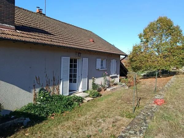 MAISON INDIVIDUELLE 100.40 m2- COURS LA VILLE