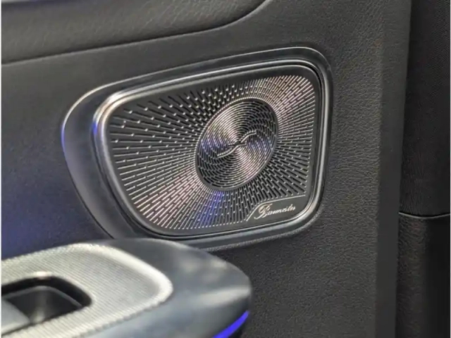 Mercedes Glc 300 e — photo 19