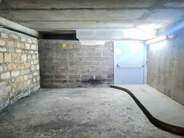Parking dans Garage fermé à louer - Rue de Vaugirard