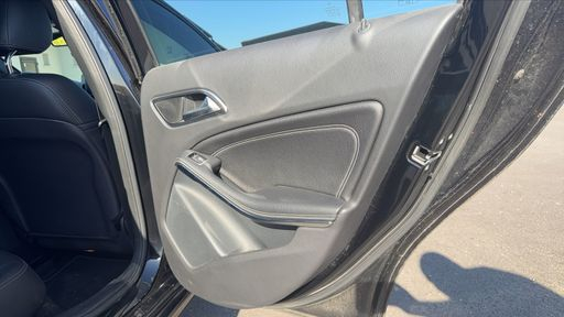 Mercedes Classe A 220 184 4Matic 7G-DCT - Whiteart Edition – 2016 – 93775 km – Essence – Boîte Automatique — photo 14