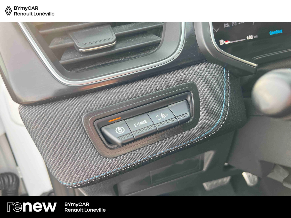 Renault Captur E-Tech full hybrid 145 ch — photo 18