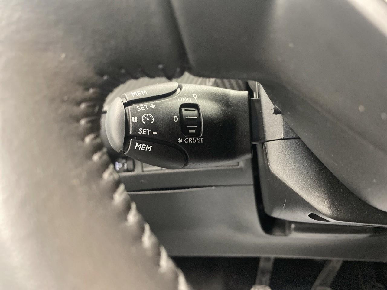 Peugeot 2008 100 s&s bvm6 style — photo 18