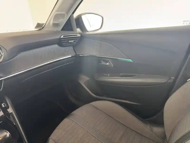 Peugeot 208 puretech 100 s&amp;s bvm6 — photo 39