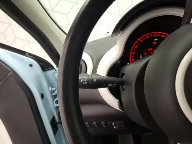 Renault Twingo iii sce 65 — photo 27