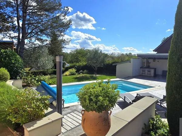 Maison 7 pièces 162 m²