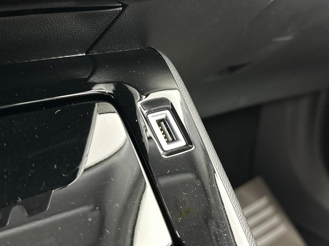 Peugeot 2008 puretech 100 s&s bvm6 allure — photo 29