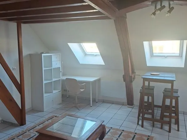 Location studio meublé Caen centre