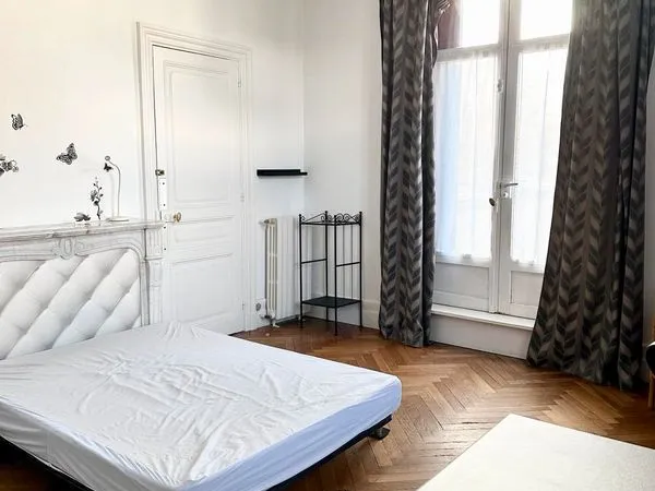 Chambre à louée dans résidence étudiante
