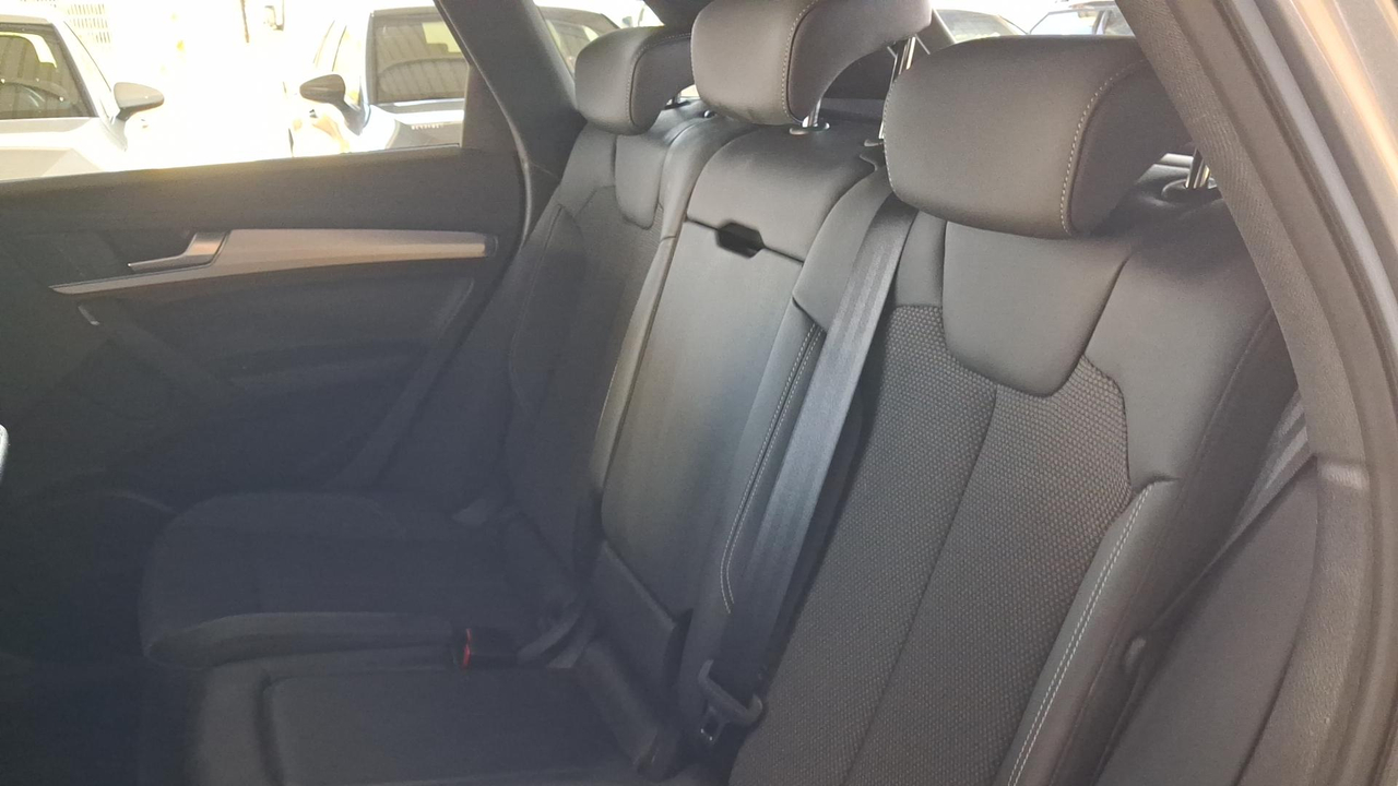 Audi Q5 55 TFSIe 367 S tronic 7 Quattro — photo 23