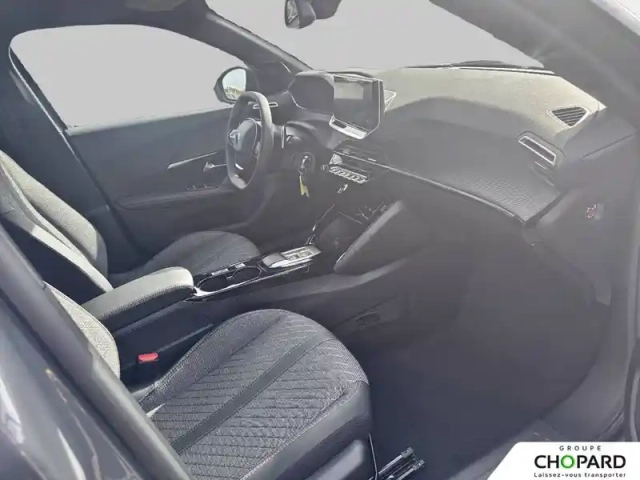 Peugeot 2008 hybrid 145 e-dcs6 — photo 13