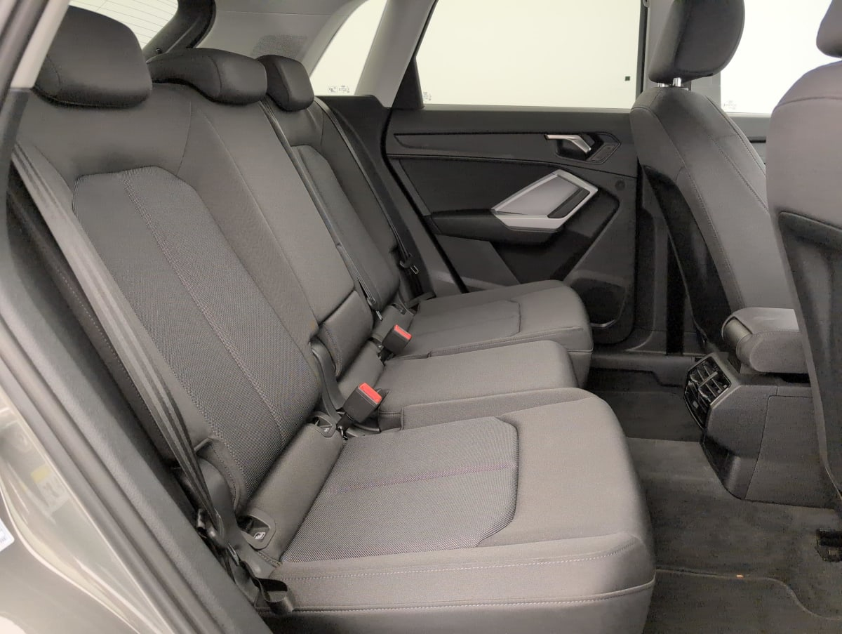 Audi Q3 — photo 10