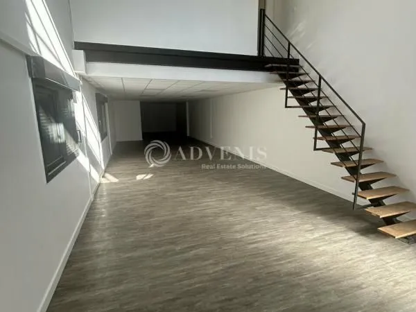 Local d'activité 190 m²