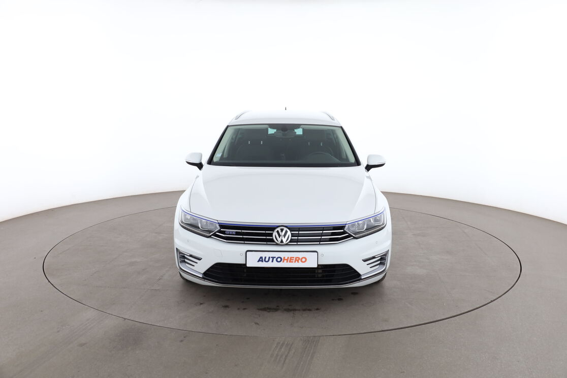 Volkswagen Passat SW 1.4 TSI GTE DSG6 — photo 8