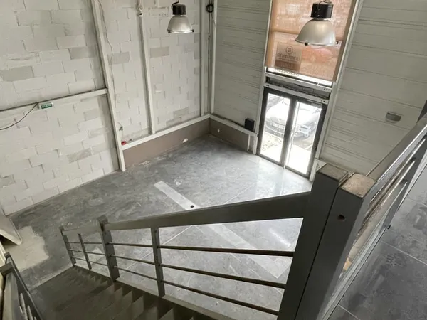 Local commercial 160m2