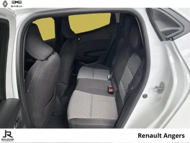 Renault Clio 1.5 blue dci 100ch evolution — photo 4