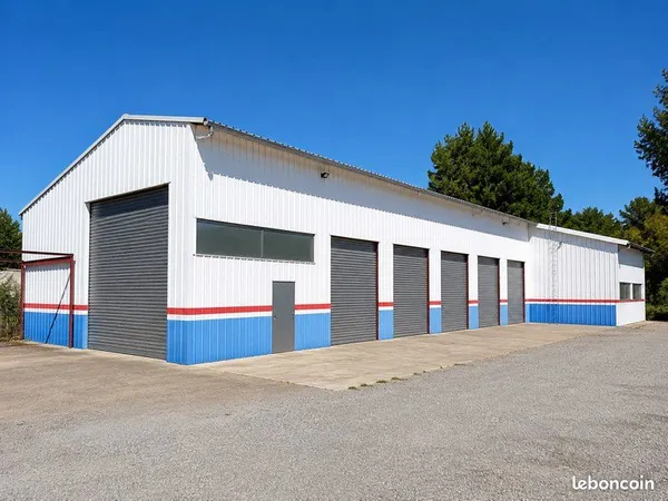 Bâtiment professionnel 450 m² - Terrain 2 000 m² - Labouheyre