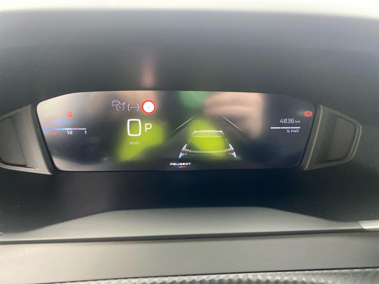 Peugeot 2008 hybrid 145 ch e-dcs6 allure — photo 13