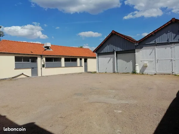 Immeuble 715 m²