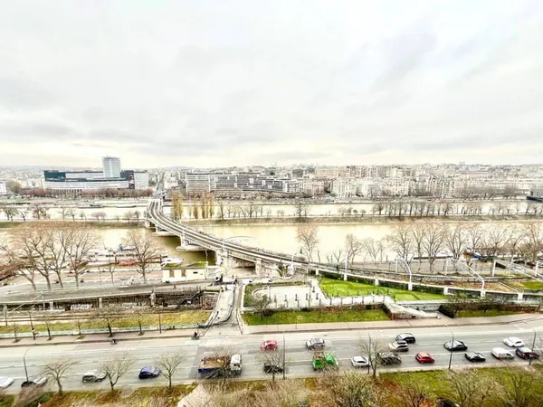 Studio 1 pièce 28 m²