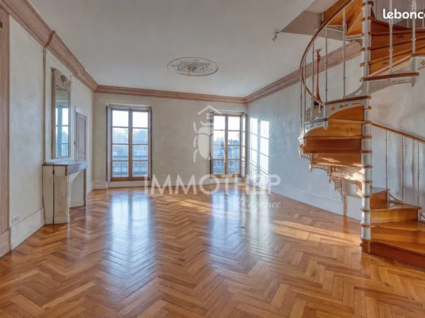 Duplex 6 pièces 191 m²