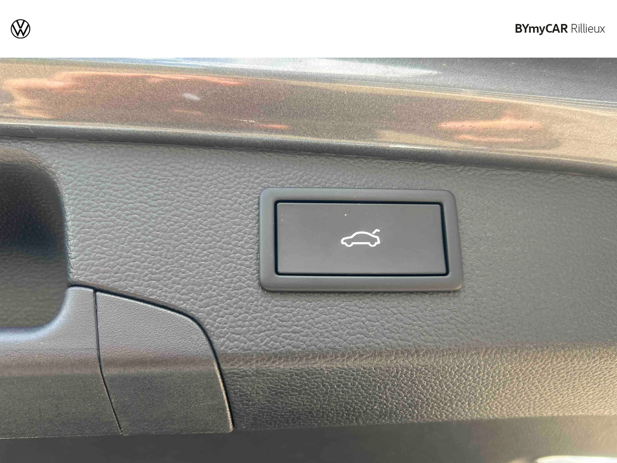 Volkswagen Passat 1.5 eHybrid 204 DSG6 — photo 15
