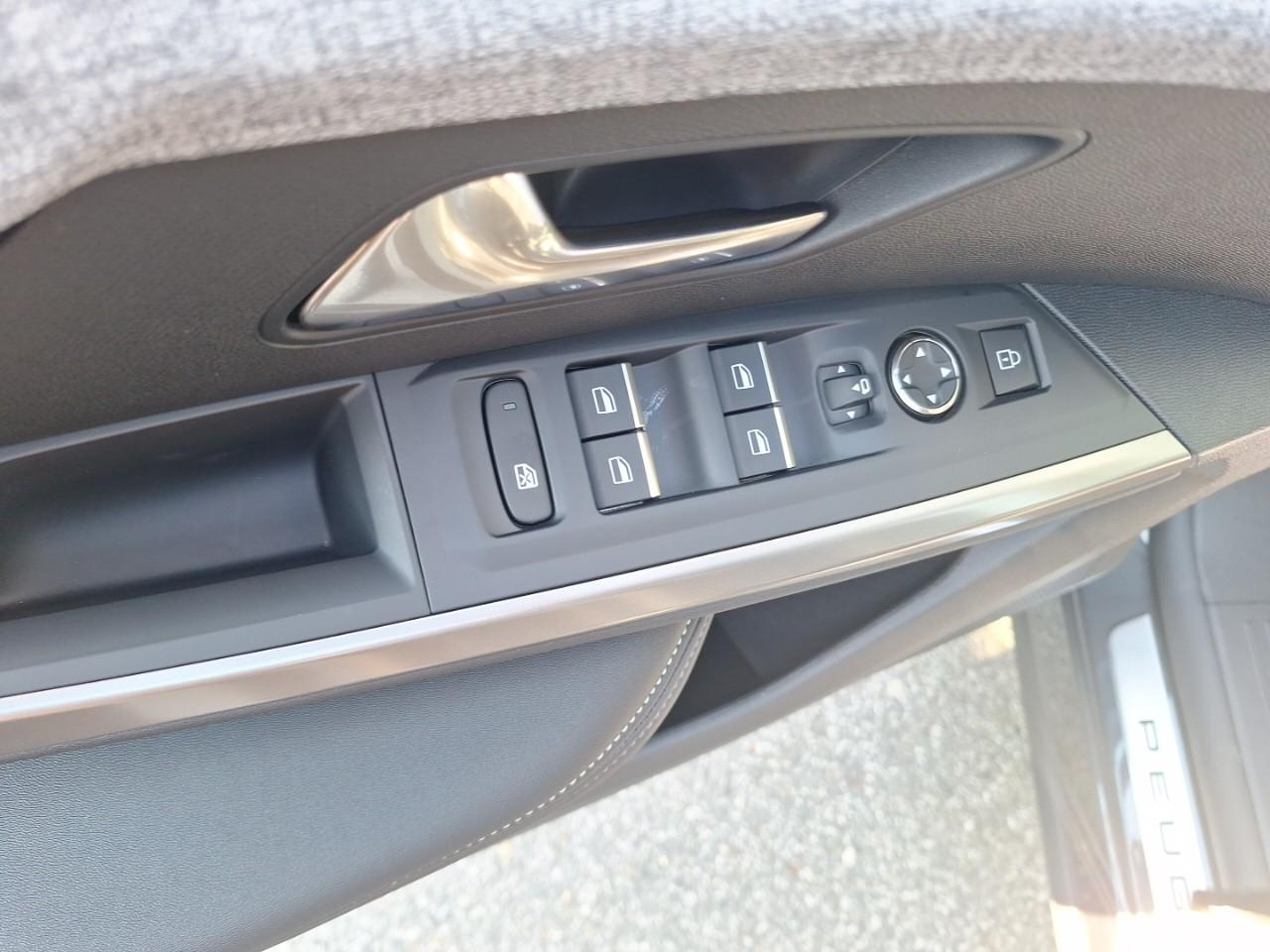 Peugeot 5008 hybrid 145ch gt e-dcs6 — photo 12