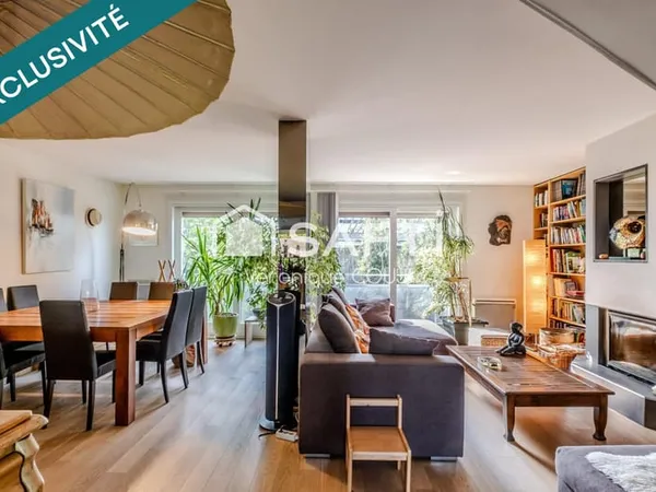 A Veigy-Foncenex (74140), duplex de charme aux beaux volumes avec piscine, à deux pas de la frontièr
