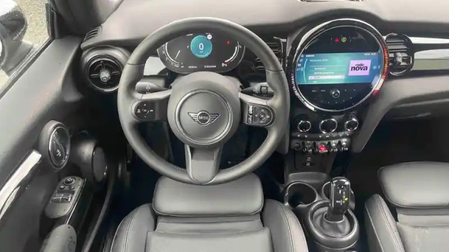 Mini Mini hatch 3 portes cooper 136 ch dkg7 — photo 6