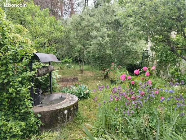 Maison de village proche libos centre mitoyenne d'un côté