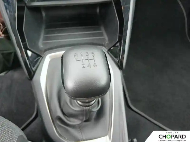 Peugeot 208 puretech 100 s&amp;s bvm6 — photo 18