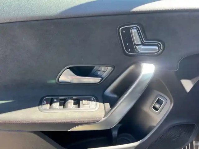 Mercedes Classe A 250 e amg line — photo 8