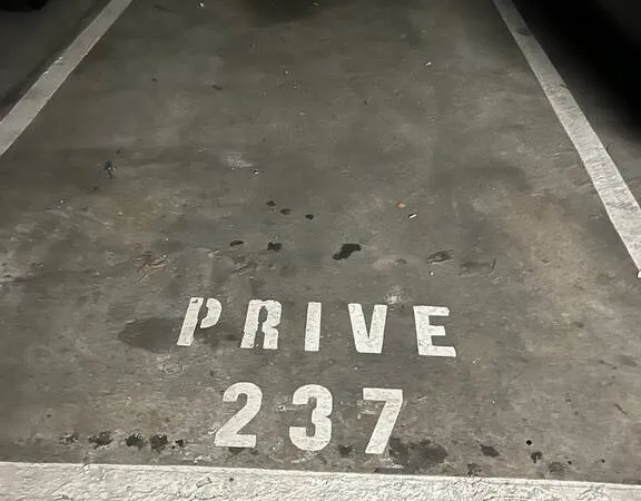 Garage/Parking