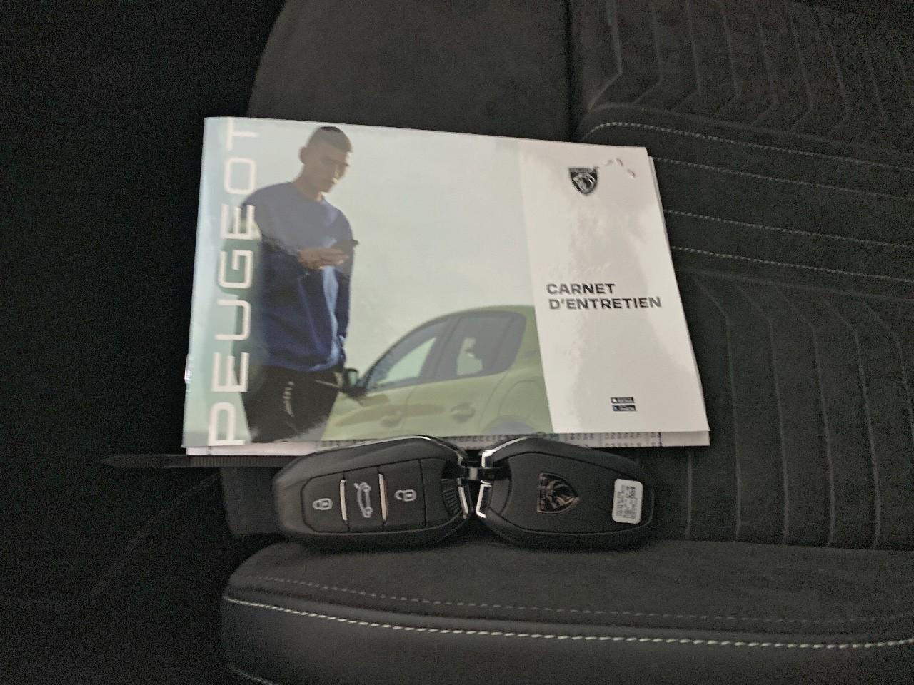 Peugeot 3008 hybrid 145 e-dcs6 gt — photo 18