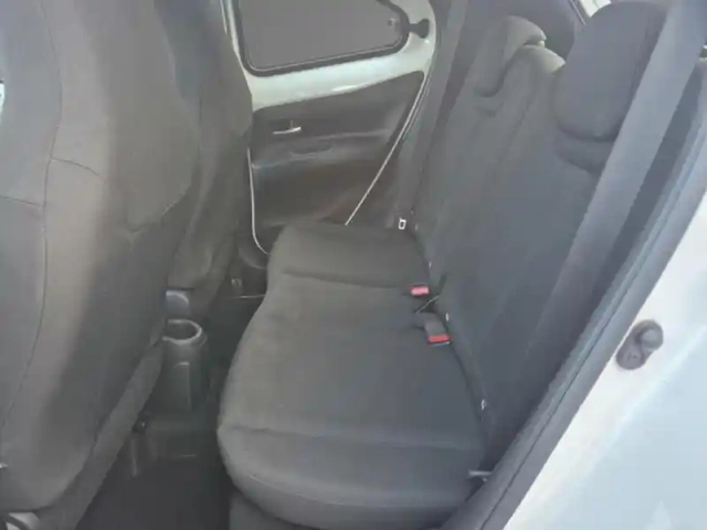 Toyota Aygo 1.0 vvt-i 72 dynamic my23 — photo 18