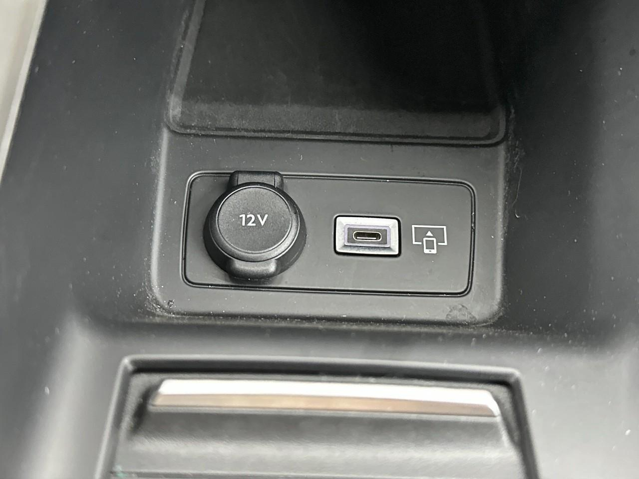 Peugeot 308 phev 180 e-eat8 allure — photo 31