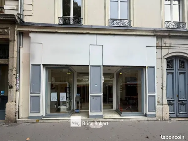 Local commercial 137 m²