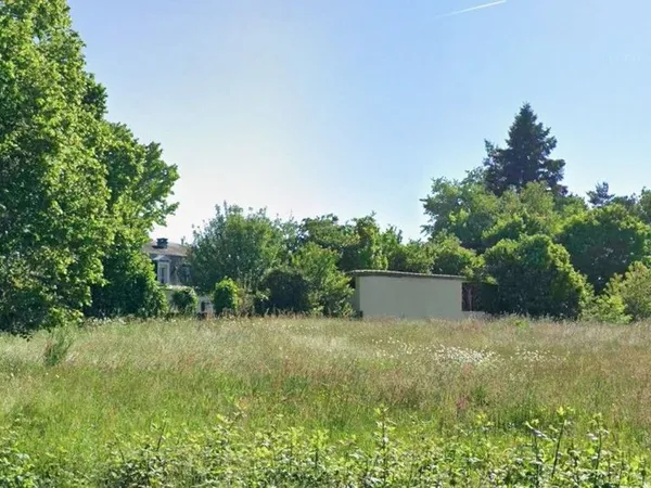 Terrain à bâtir de 1113 m² à PANAZOL (87)
