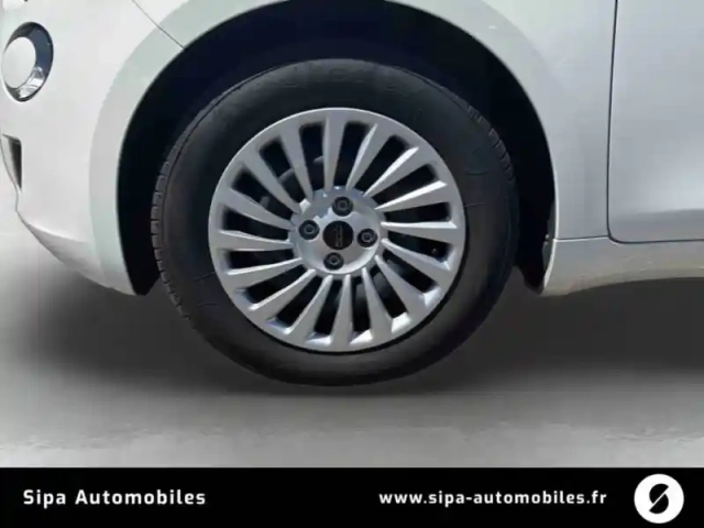 Fiat 500 e 118 ch — photo 9