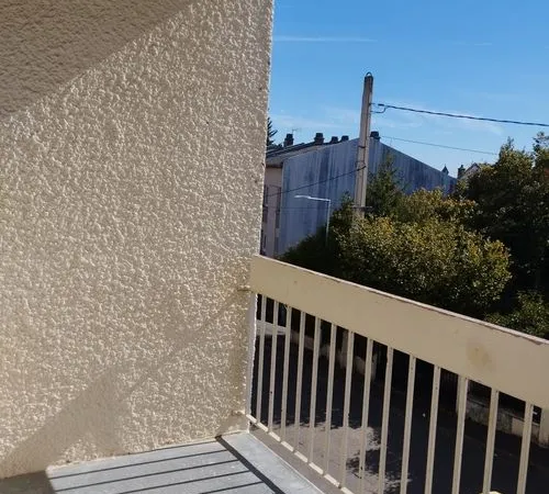 FOUG- proche écoles et commerces