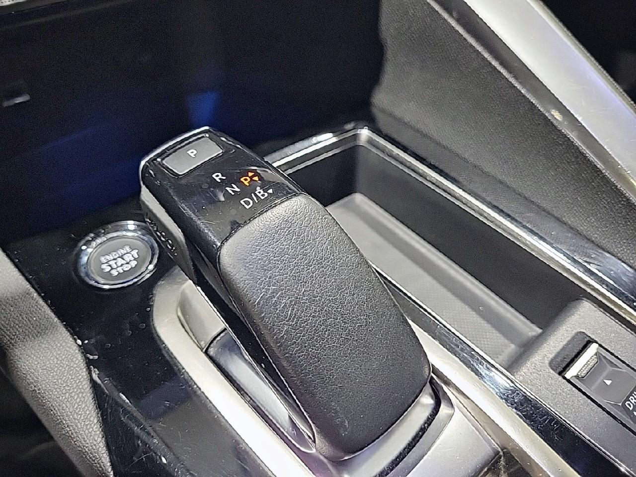 Peugeot 3008 hybrid 225 e-eat8 active pack — photo 17