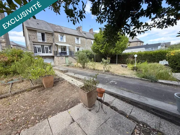 Belle maison de ville en pierre  6 pièces avec jardin clos et arboré de 858 m².