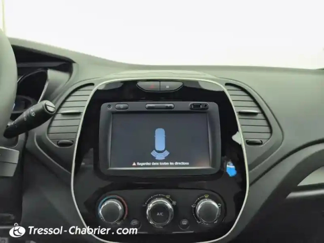 Renault Captur dci 110 energy intens — photo 10
