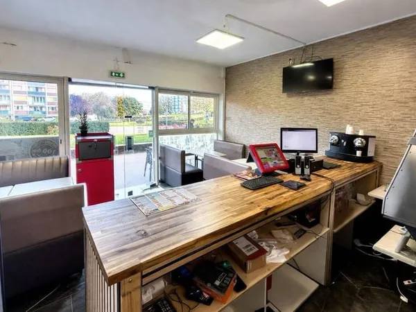 Fonds de commerce 100 m²