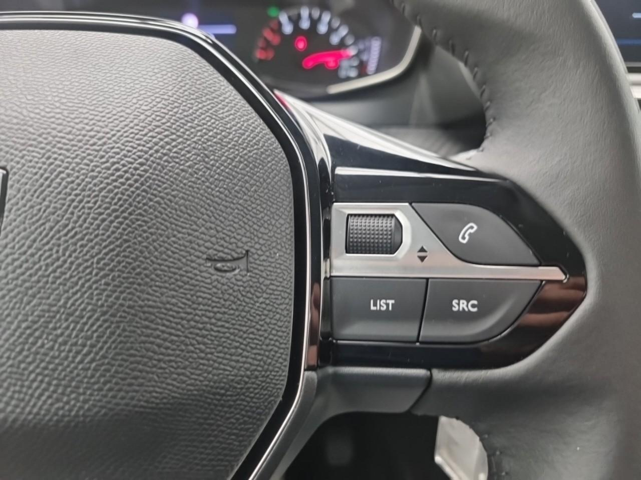 Peugeot 208 100 s&s bvm6 style — photo 24