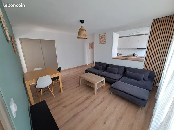 Appartement complétement rénové très bien situé