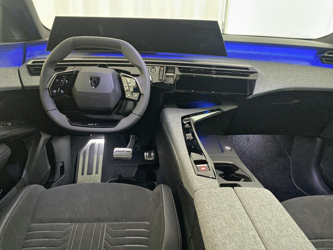 Peugeot 3008 hybrid 145 e-dcs6 gt — photo 8