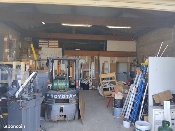 Entrepôt à vendre