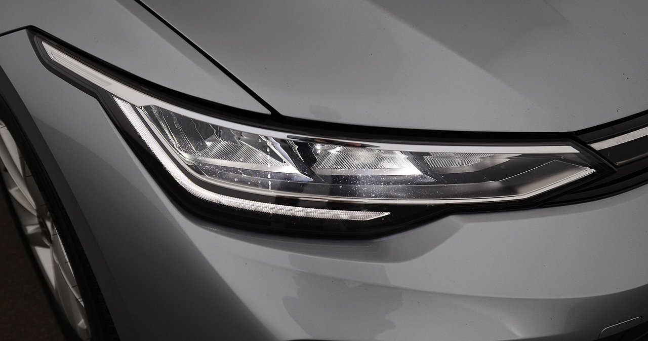Volkswagen Golf 8 — photo 15